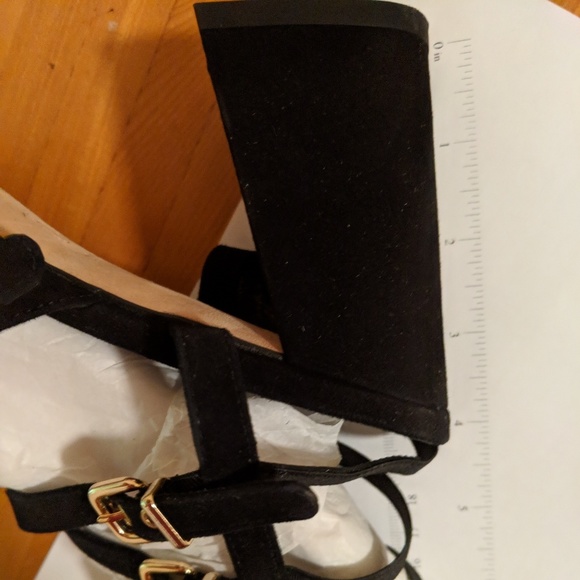 Women's Stuart Weitzman Caged Sandals! - Picture 5 of 5